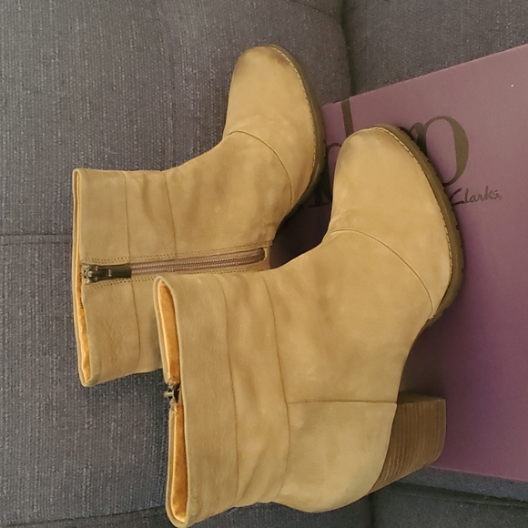 Booties - Picture 3 of 7